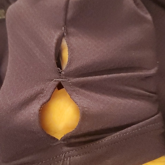 Moving Comfort half zip, size small - Picture 8 of 9